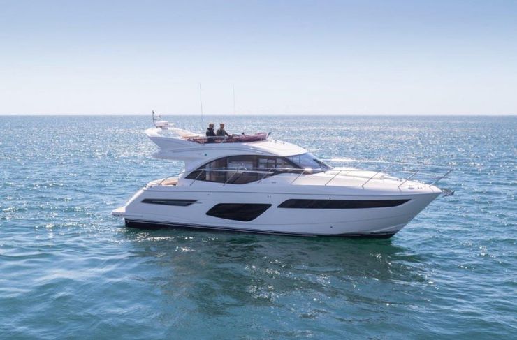 f50 exterior white hull 12 820x540