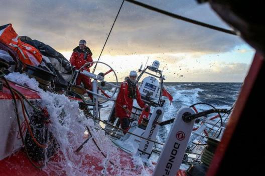 528 Dongfeng_wet and rough night