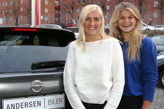 Jena og Katja ny bilsponsor_528